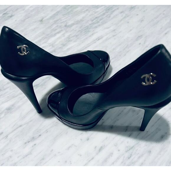 Chanel Escarpins Heels 37 - Picture 1 of 9